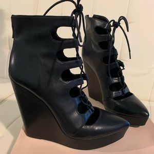 BCBG Bootie wedge